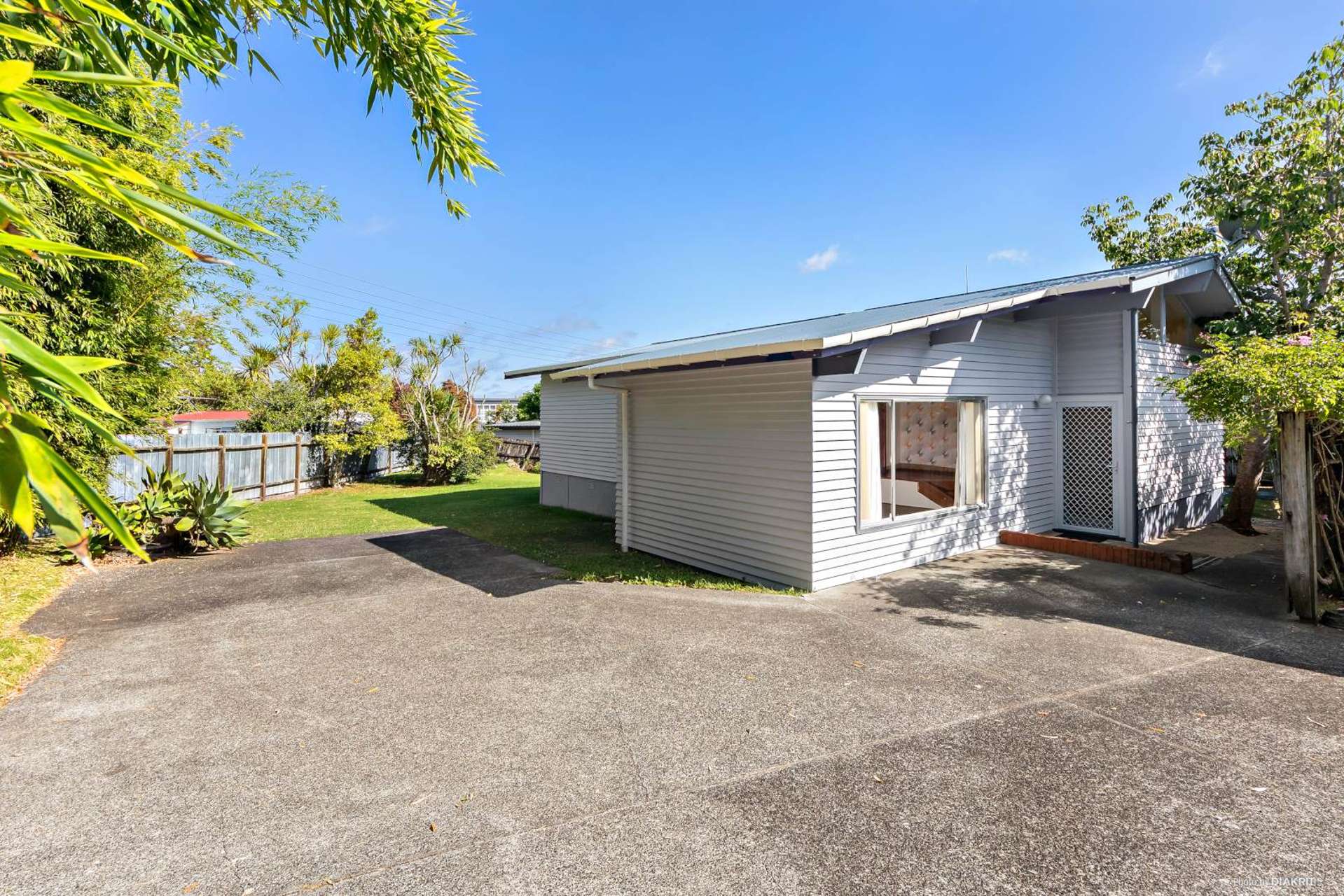 14 Sunray Avenue Titirangi_0