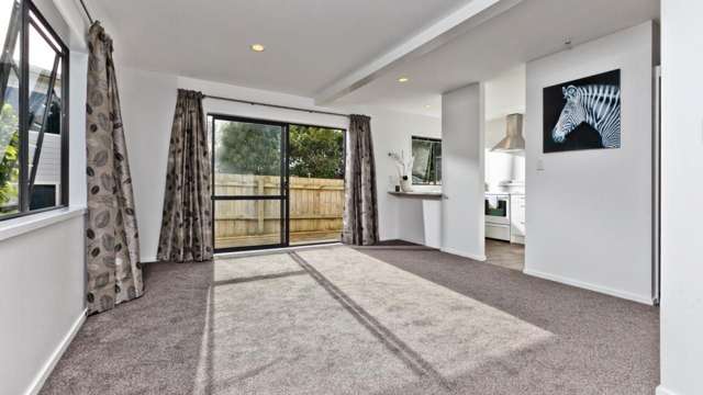1/5 Kilham Avenue Northcote_3