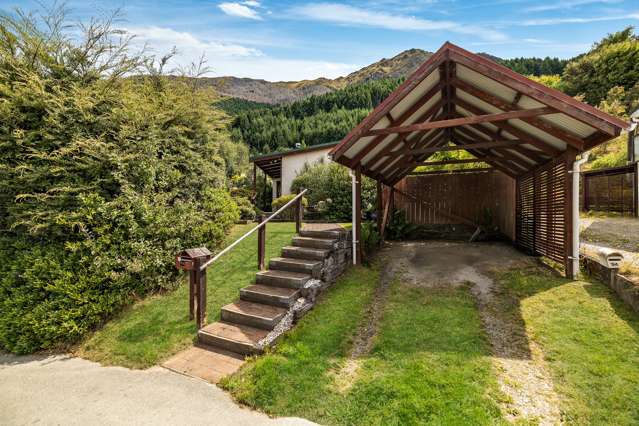 1b Dart Place Fernhill/Sunshine Bay_3