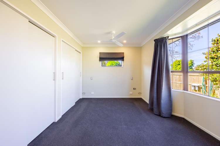 42 Atherfold Crescent Greenmeadows_9