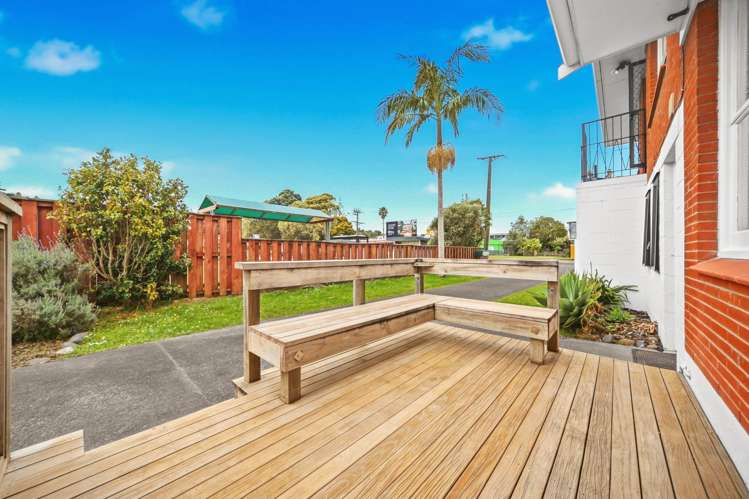2/774 Beach Road Browns Bay_13