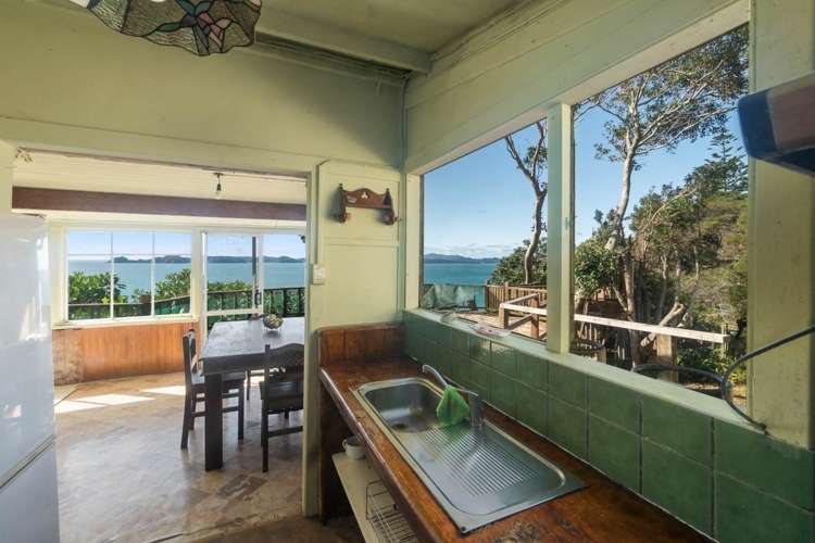 4 Queens View Road Russell_9