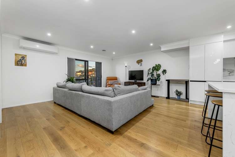 2/2 Marion Avenue Mount Roskill_4