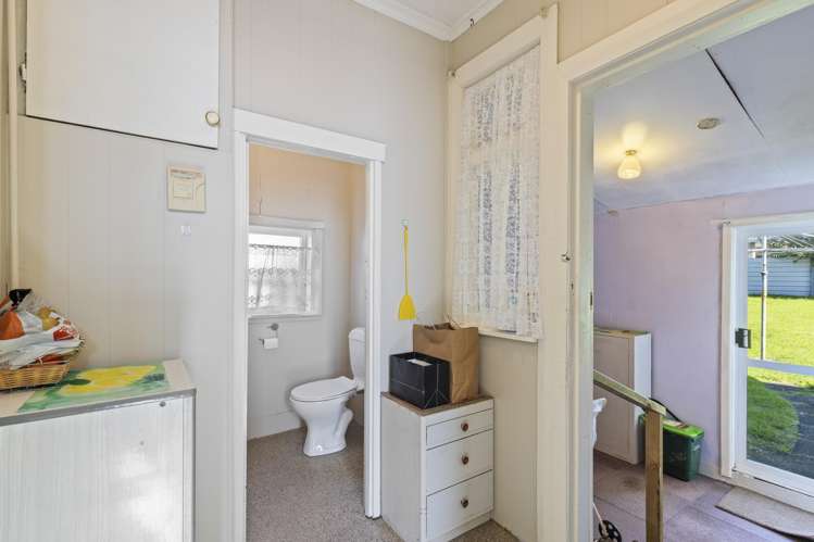 11a Queen Street Waitara_14