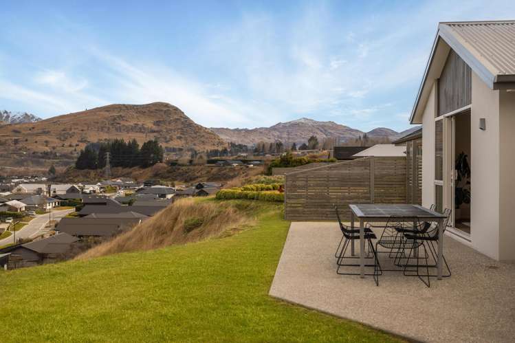 9 Marston Road Lower Shotover_23