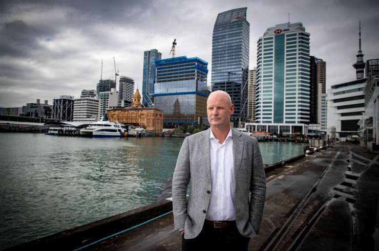 Office workers in Auckland CBD. Photo / Getty Images