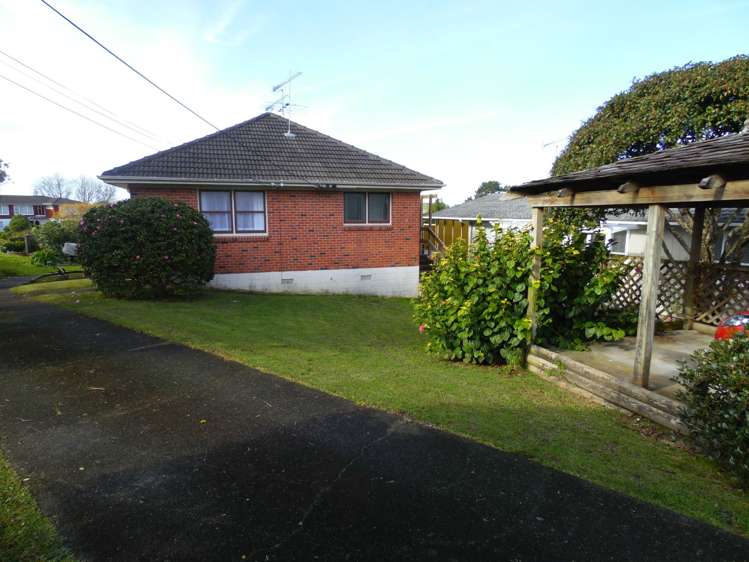 1/65 Jaemont Avenue Te Atatu South_10