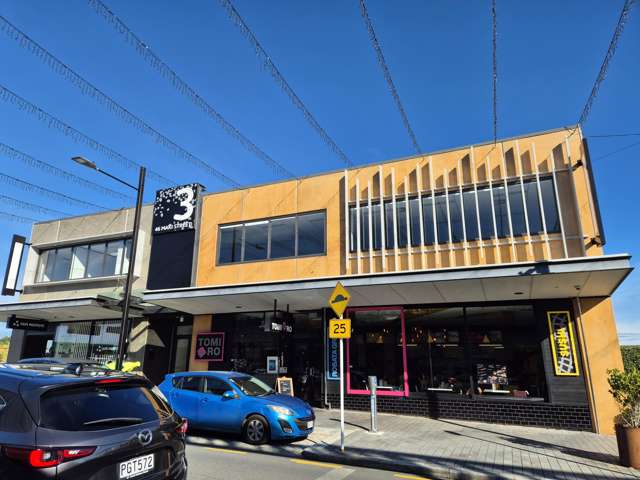 Prime Office Above Northwest Shopping Centre