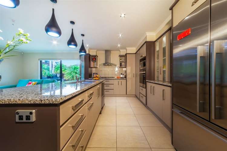 11 Chateau Rise Flat Bush_6