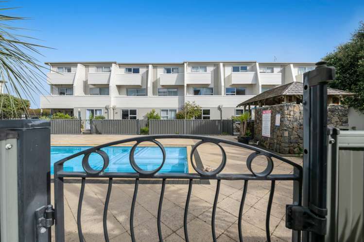 15/3 Riverside Road Orewa_27
