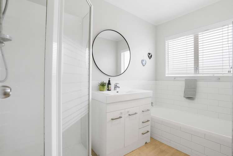 2/30 Howe Street Howick_9