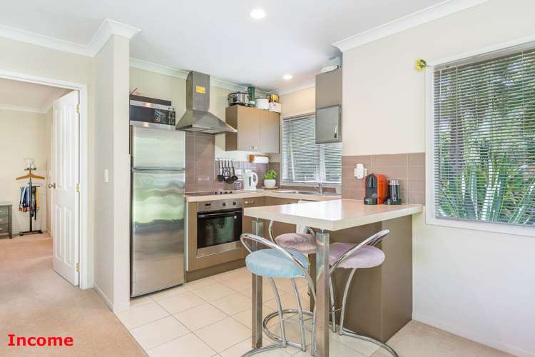 2 Manon Crescent Greenhithe_21