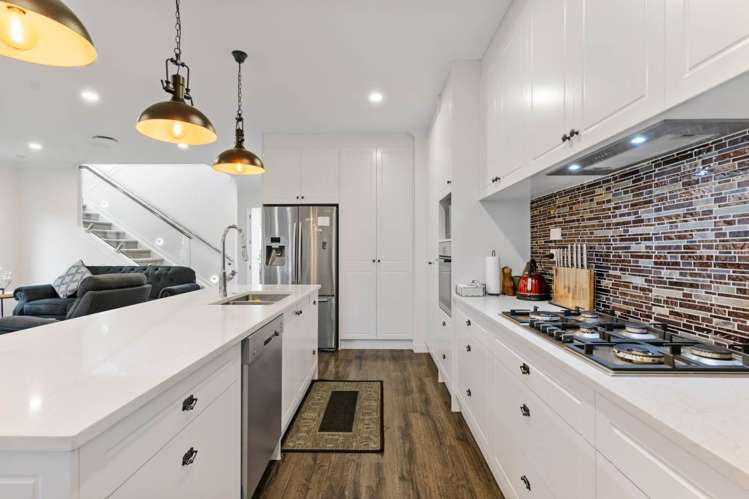 4 Cooladawson Drive Flat Bush_10