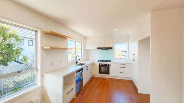 1/82 Pupuke Road Hillcrest_2