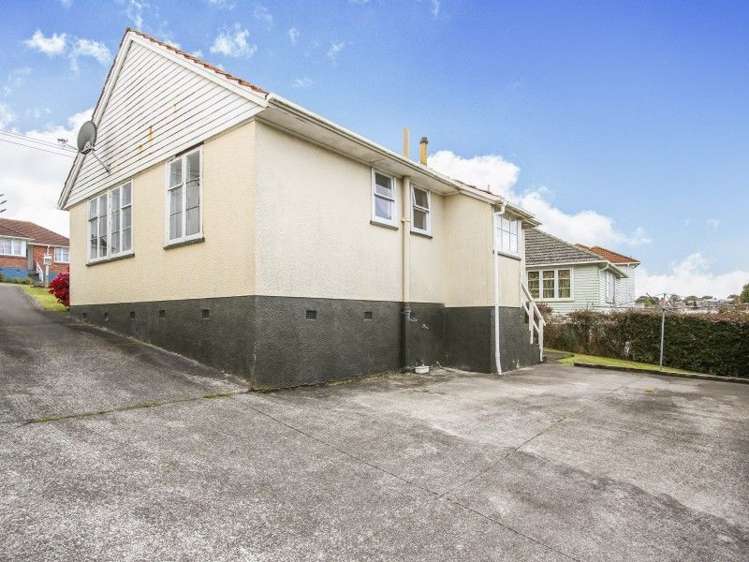 7 Aurora Avenue Wesley_2