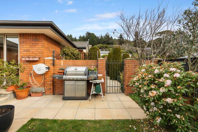 17 The Tors Heathcote Valley_19