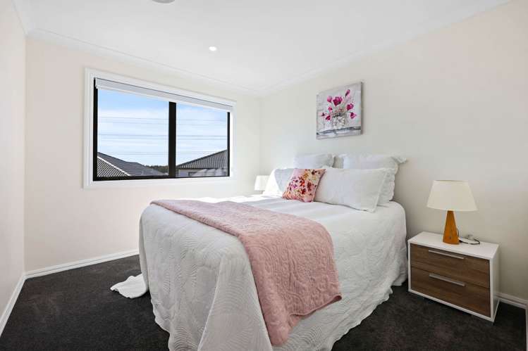 17 Ballyalton Crescent Flat Bush_56