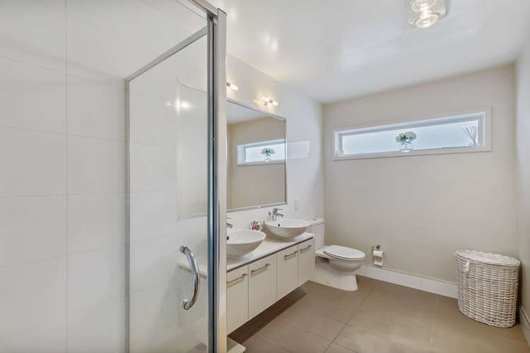 4 Kensington Drive Orewa_11