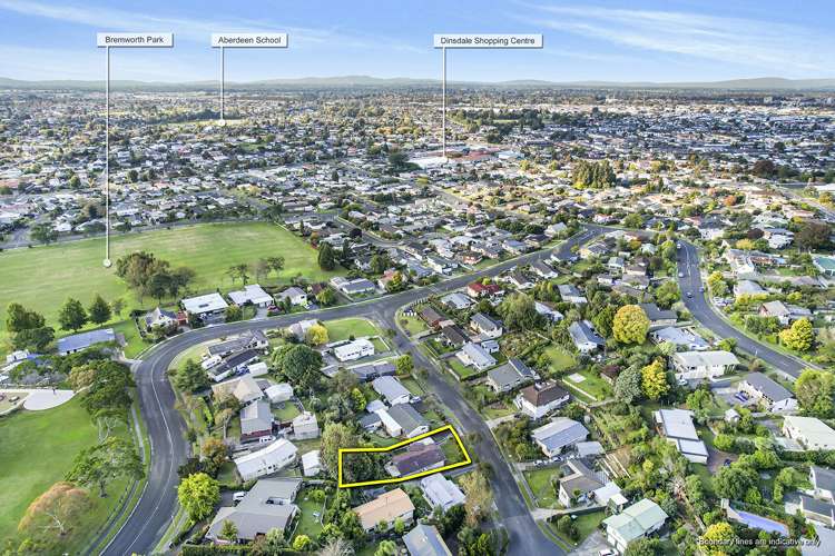 12 Phoenix Place Dinsdale_0