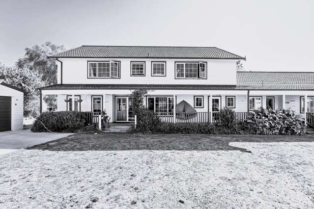 215 Riverbend Road Meeanee_1