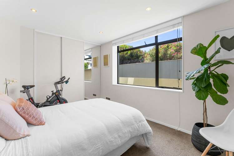 8/48 Marine Parade Mount Maunganui_15