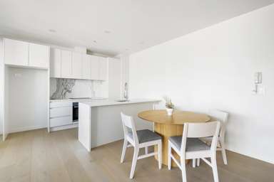 1105/1 Greys Ave_4