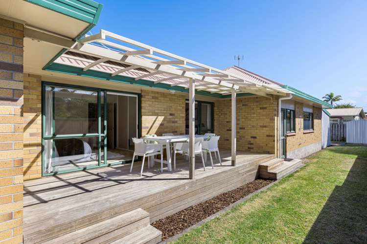 14 Laurie Street Red Beach_4