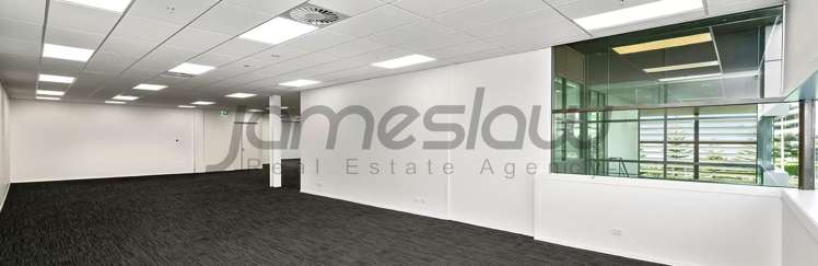 Level 1/30 Highbrook Drive East Tamaki_1