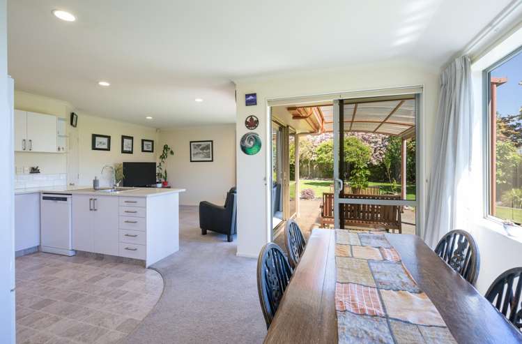 8 Aspen Place Stoke_3