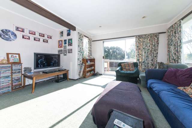 2 John F Kennedy Place Glen Eden_4