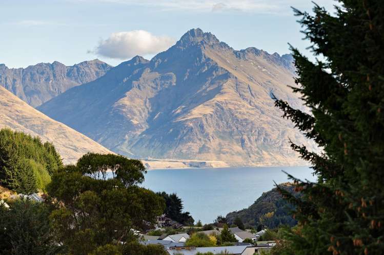 1 Von Place Fernhill/Sunshine Bay_42