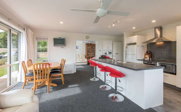 20 Concordia Drive Richmond_11