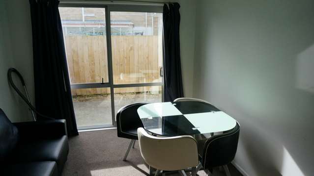 Room D/2/167 Knighton Road Hillcrest_1