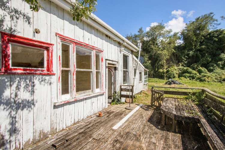 2 Abbott Road Waikino_9