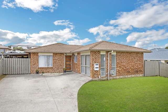 MUST BE SOLD – BRICK & TILE BEAUTY