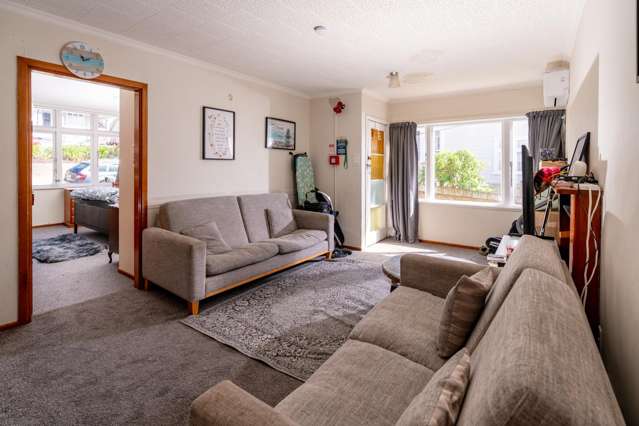 87 Queens Drive Lyall Bay_4