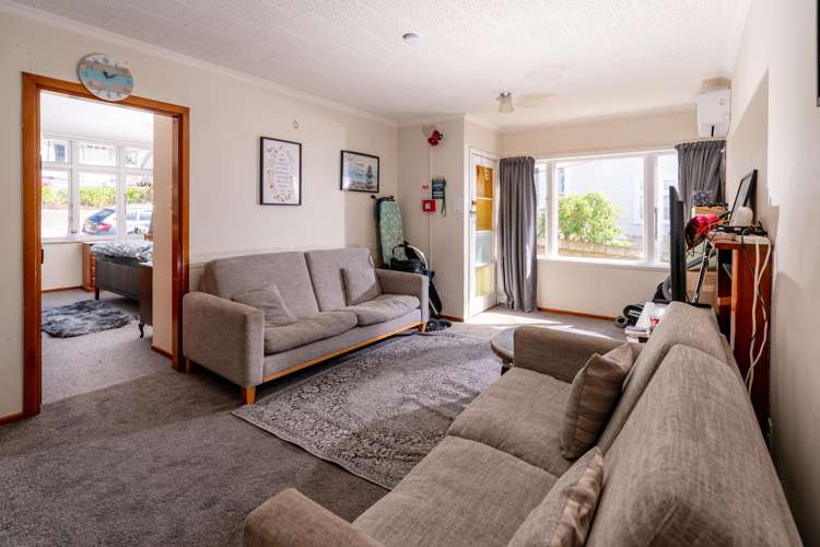 87 Queens Drive Lyall Bay_4