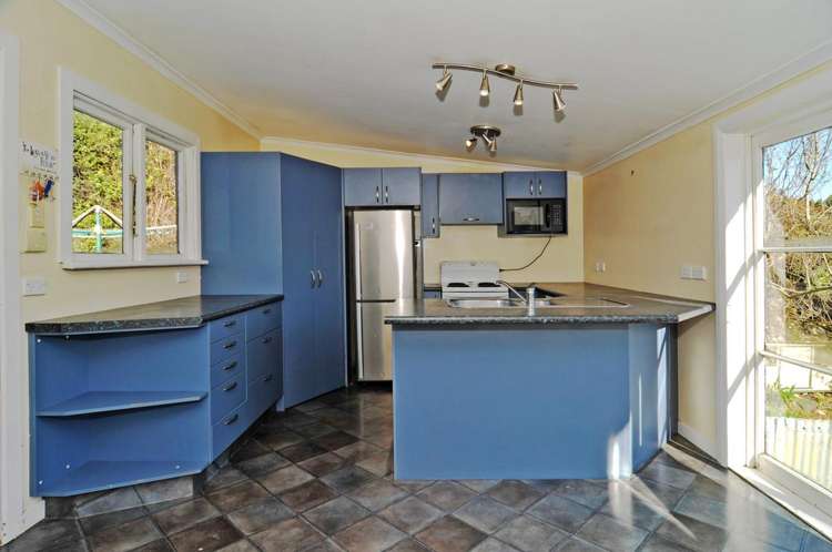 11 Owen Street Green Island_7