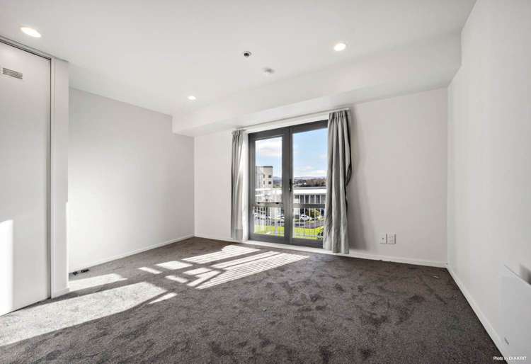 4D/10 Crown Lynn Place New Lynn_5