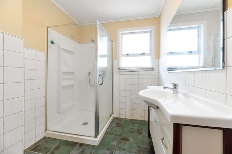 18 Bridge Avenue Te Atatu South_15