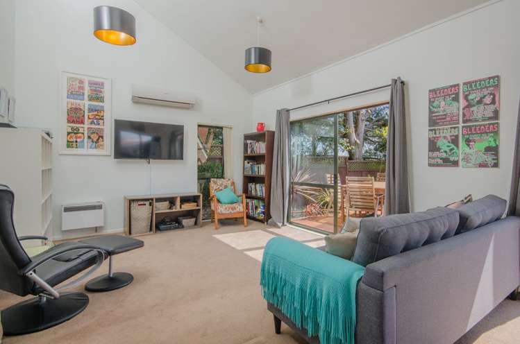 2/78a Woodglen Road Glen Eden_3