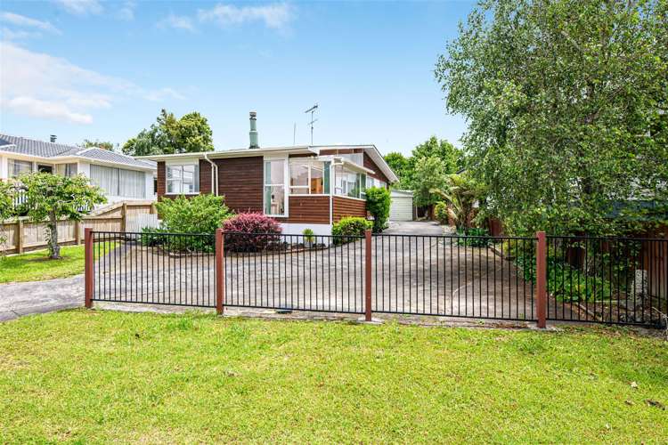 23 Finlow Drive Te Atatu South_32
