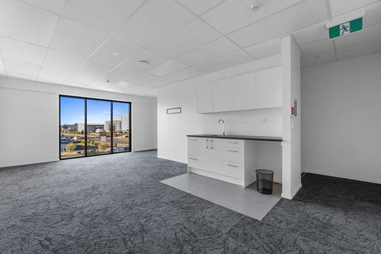 2/141 Ossie James Drive Rukuhia_3
