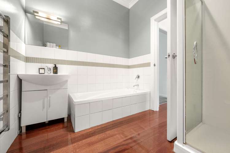 80 Cook Street Hamilton East_17