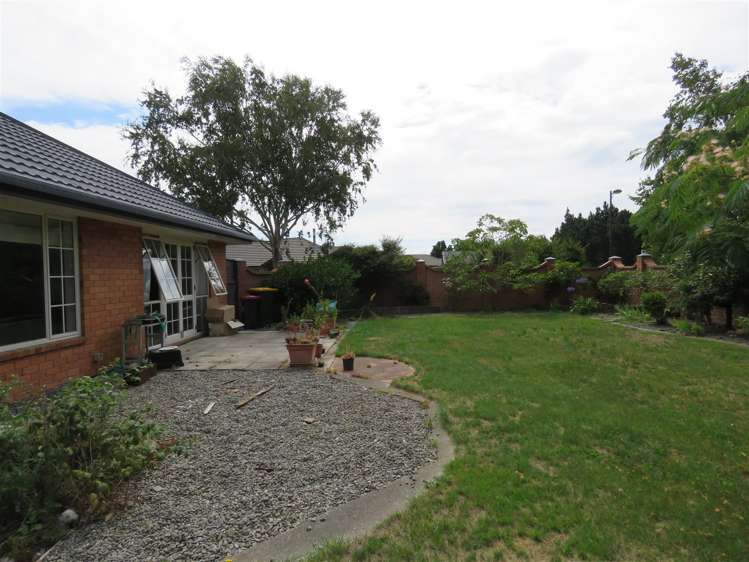 1 Durrell Way Rolleston_17