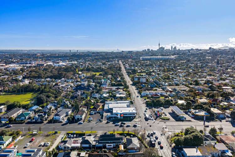 Units A&B/333-335 Sandringham Road St Lukes_3