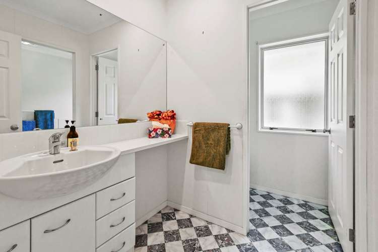 1801 East Coast Road Whakatiwai_20