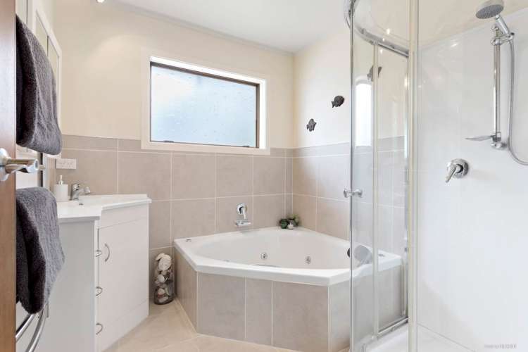 79 Paremoremo Road Lucas Heights_12