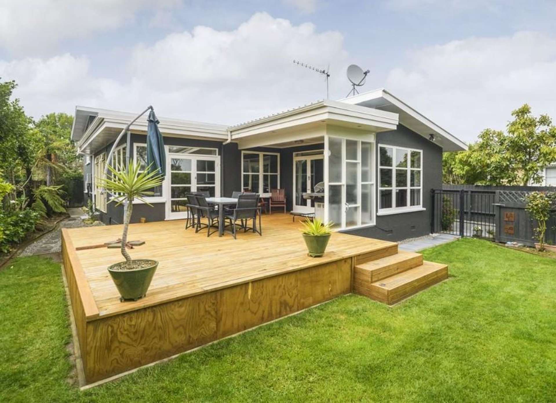 29 Sheffield Street Awapuni_0