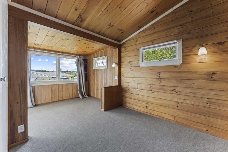 22 Hinemoa Avenue Taupo_11